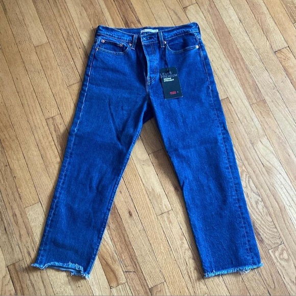 Womens Levi’s premium Wedgie Icon High Rise Fray Hem Straight Leg Ankle Jeans 29 - Picture 2 of 5